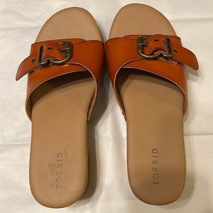 Torrid size 9.5 orange wooden slides GUC